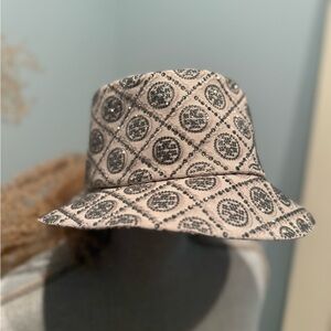 Crystal encrusted bucket logo hat by Tory Burch, OS new without tags